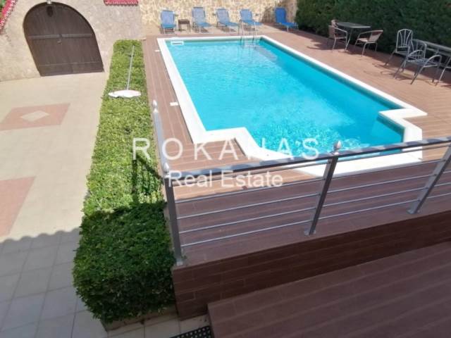 (For Rent) Residential Detached house || East Attica/Saronida - 280 Sq.m, 8 Bedrooms, 7.000€ 