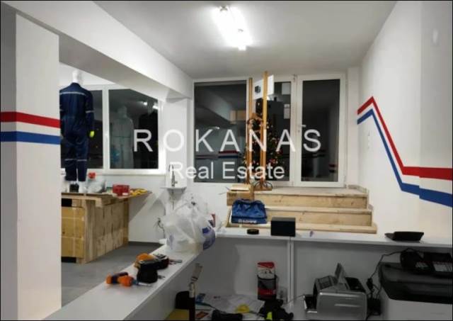 (For Sale) Commercial Retail Shop || Piraias/Piraeus - 224 Sq.m, 200.000€ 